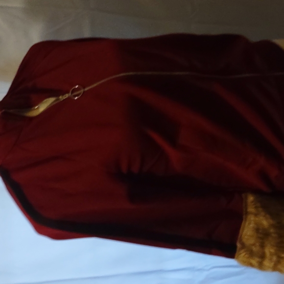 NEW Eilly Bazar, Burgundy, full zip faux fur trim sleeves jacket - Picture 7 of 7